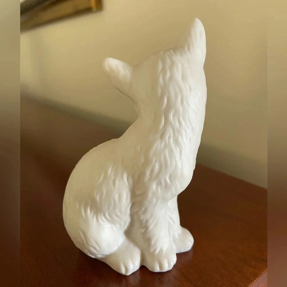 Vintage Goebel W Germany White Persian Cat Figurine Sitting Pose Gold Eyes 1974 - Picture 2 of 6